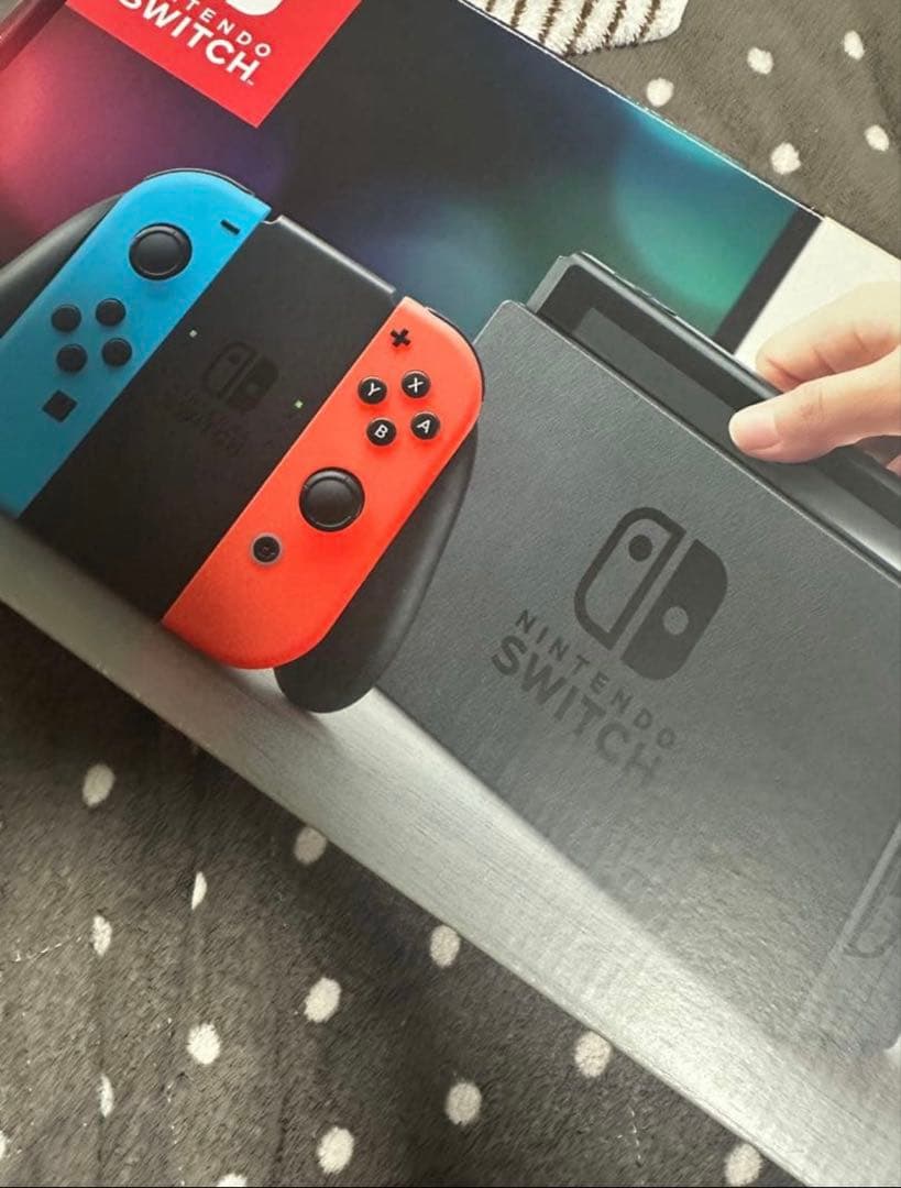 動作確認済み Nintendo Switch 本体 ネオンレッド・ネオンブルー