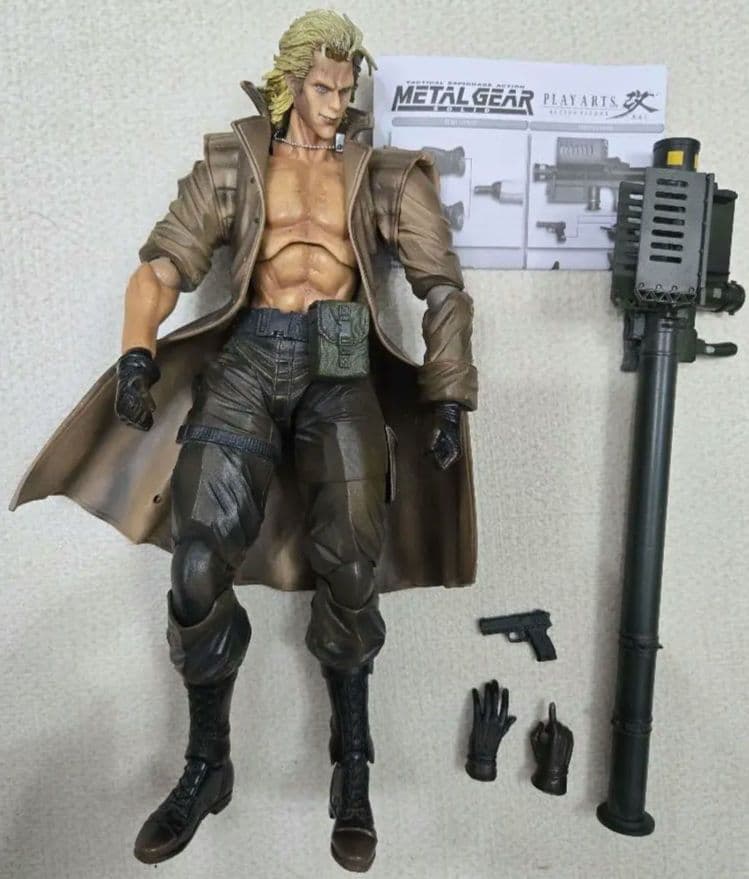 PLAY ARTS改　リキッドスネークフィギュア