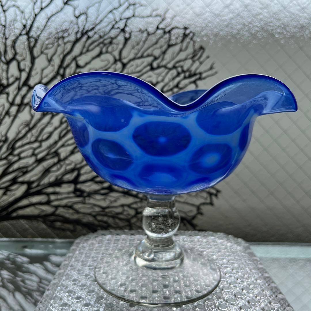 骨董 時代ガラス 希少 瑠璃色 乳白色 亀甲紋模様 フリル コンポート ウラン