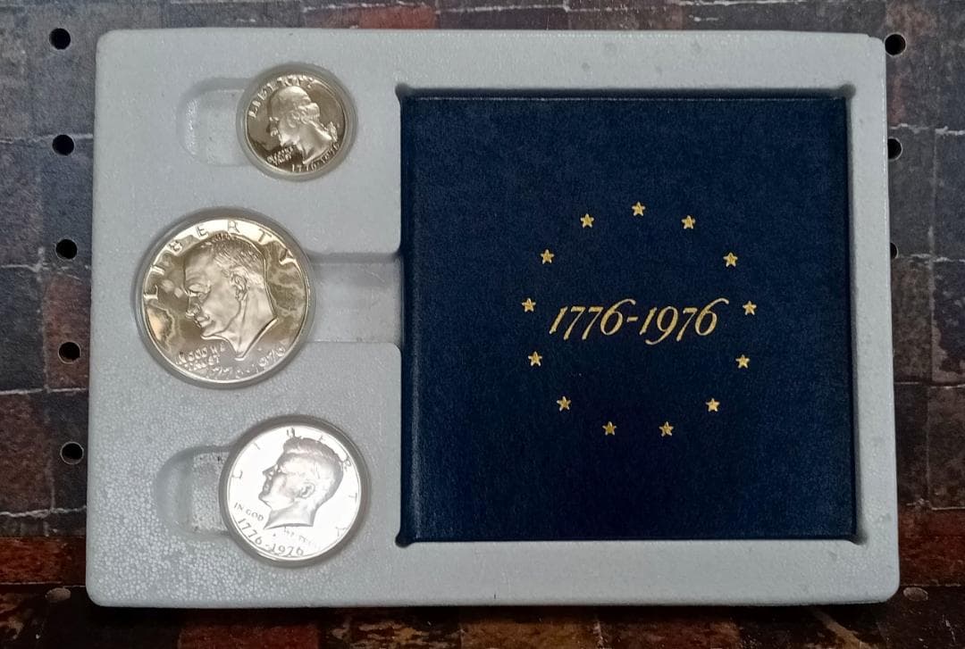 アメリカ建国200周年記念 銀貨プルーフセット 1776-1976年 - メルカリ