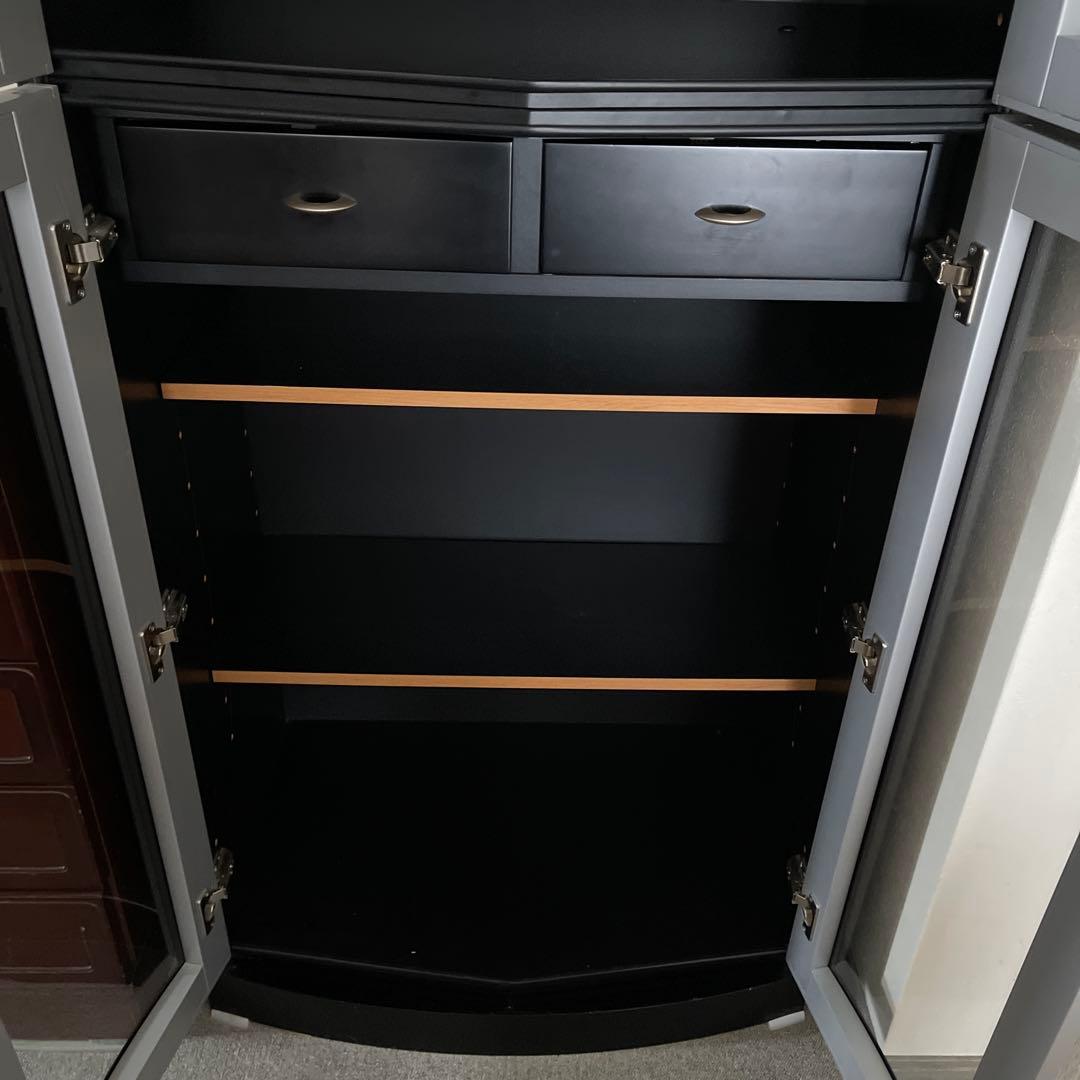 送料込み☆飾り棚 ブラック×シルバー ガラス扉 日本製 本棚としてもOKです