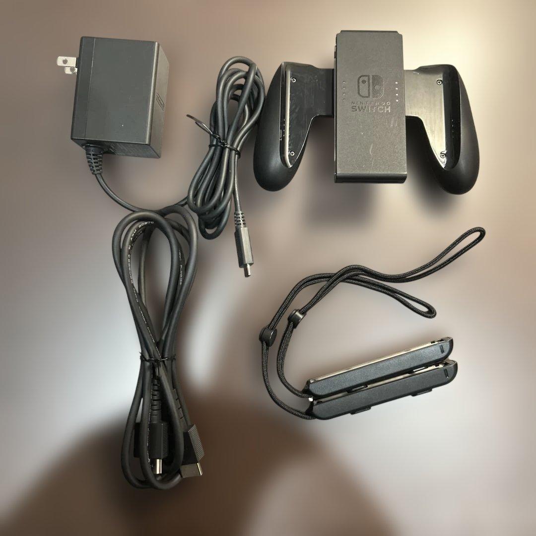 Nintendo Switch グレー 本体 付属品付きと純正 ジョイコン