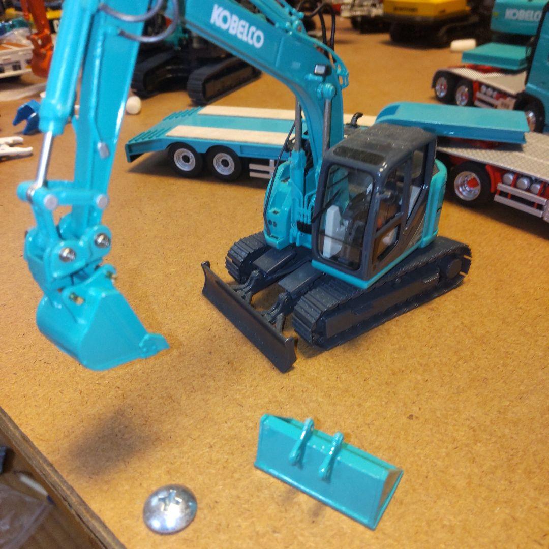 コベルコ建機　SK140SRLC クイックヒッチ法バケセット　1/50