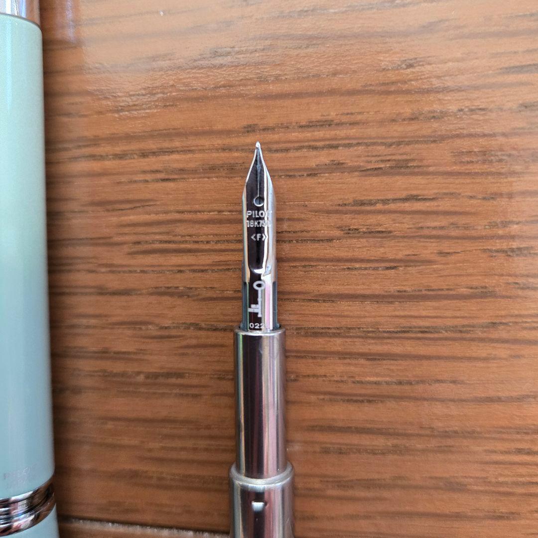 キャップレスデシモ 東川崎ハーバーミント シルバー・F