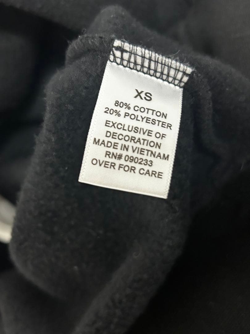 ESSENTIALS フーディー