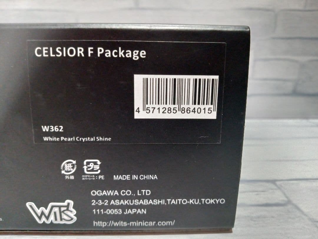 1/43 Wits　トヨタ　3代目セルシオ　Fパッケージ　ミニカー　ホワイト