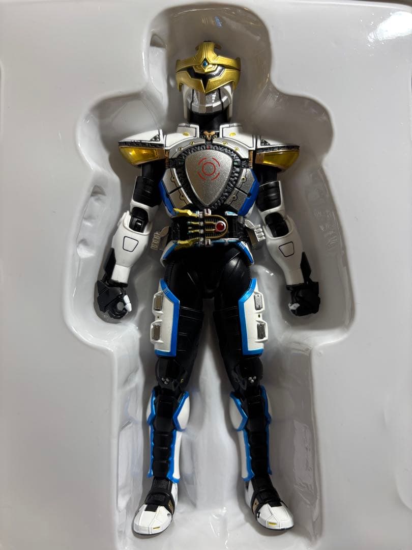 S.H.Figuarts 真骨彫 仮面ライダーイクサ　輸送箱付き