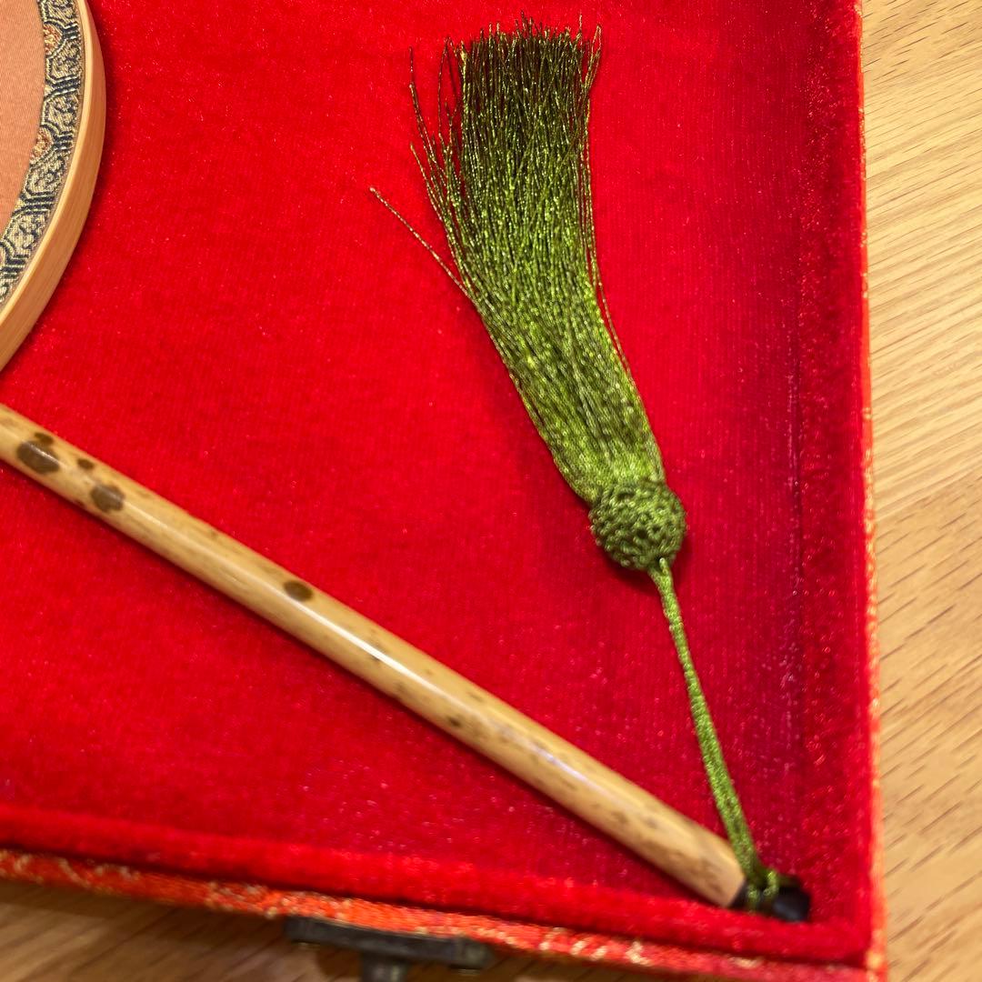 中国製 刺繍絹扇子 花柄刺繍 専用箱袋付き