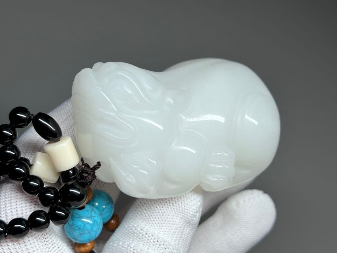 和田玉 聖獣 貔貅 金運財運開運風水 手彫り 天然石 旧家蔵出し 厚重