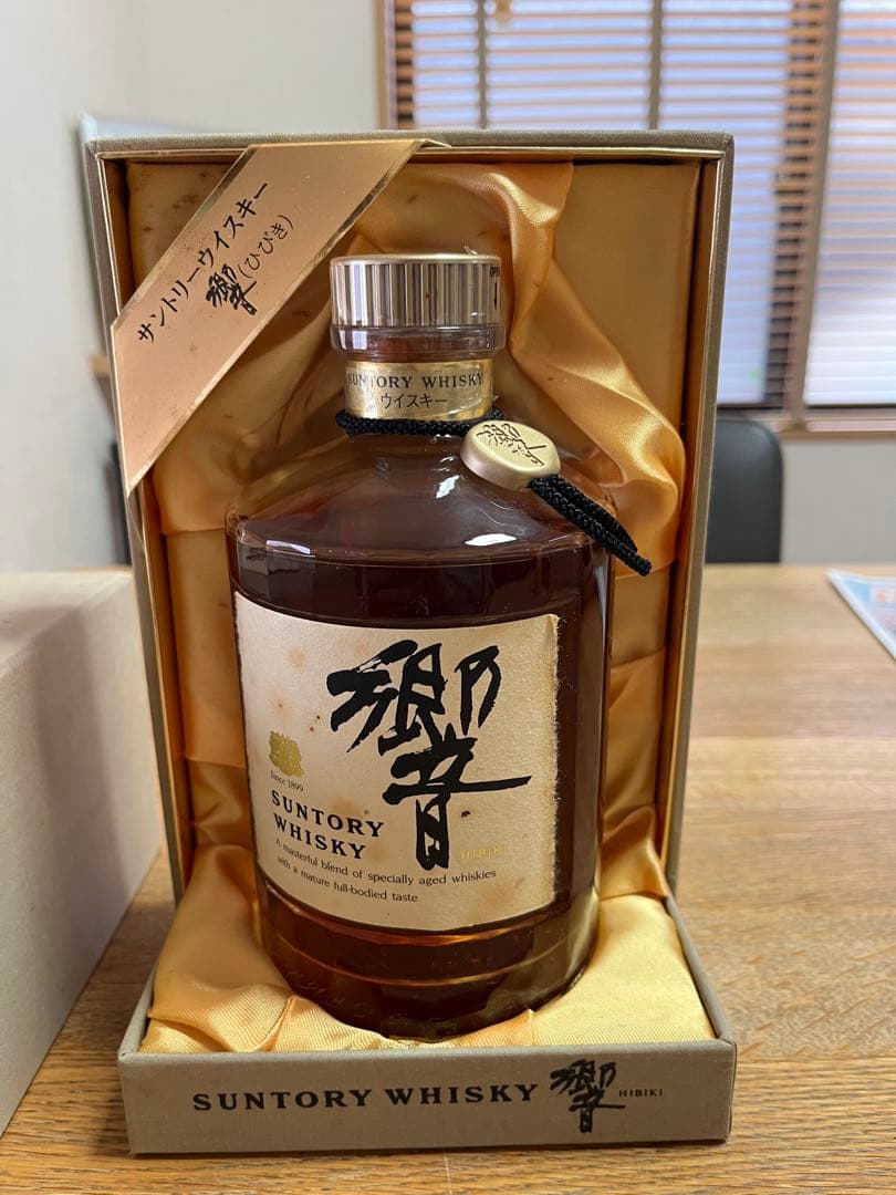 未開封 サントリー ウイスキー 響 古酒 ゴールドラベル