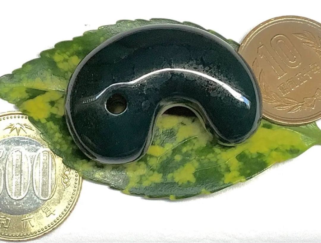 神宿る【 出雲石(青緑色の碧玉) 】島根県花仙山瑪瑙 青瑪瑙 出雲