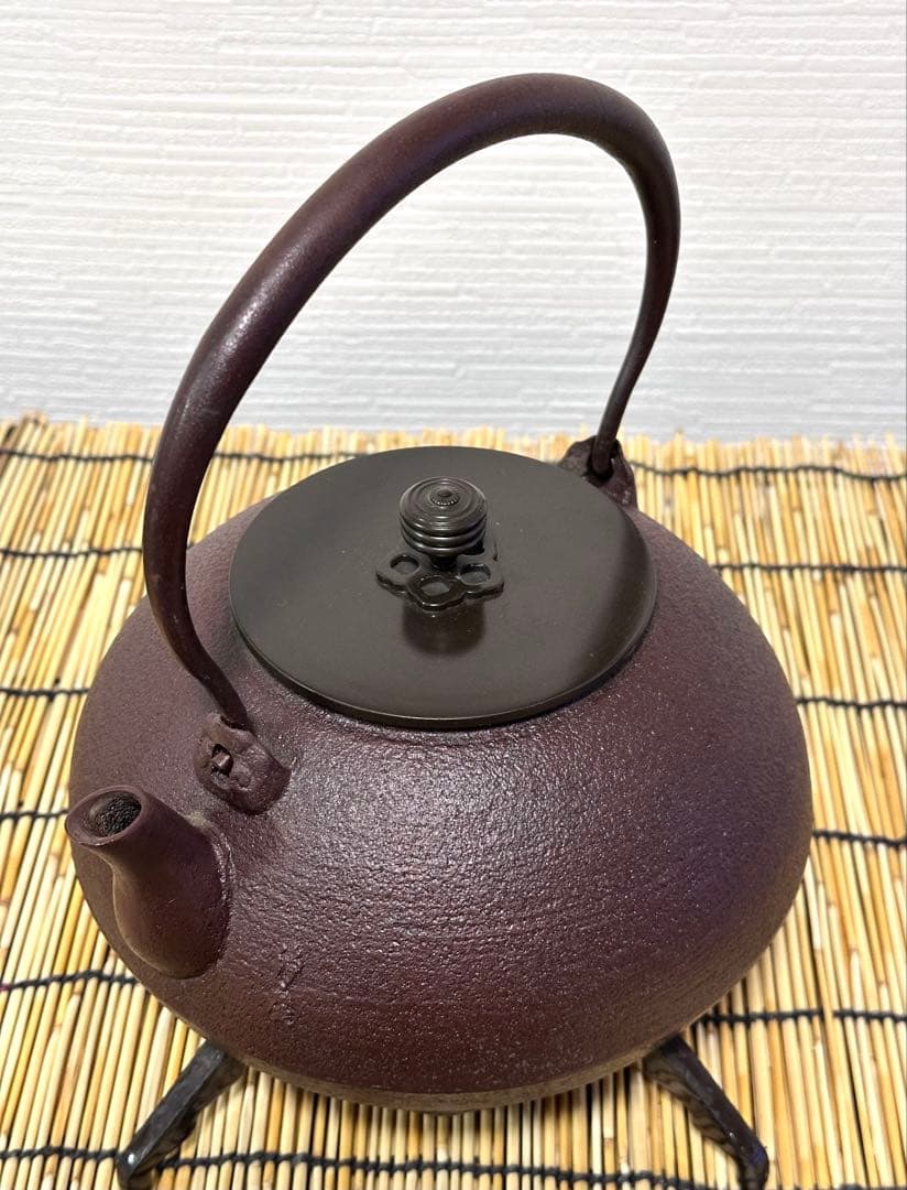 未使用、山形水沢 菊池浄慶作 １８型糸目肌　南部鉄瓶　南部鉄器　鉄瓶　調理器具