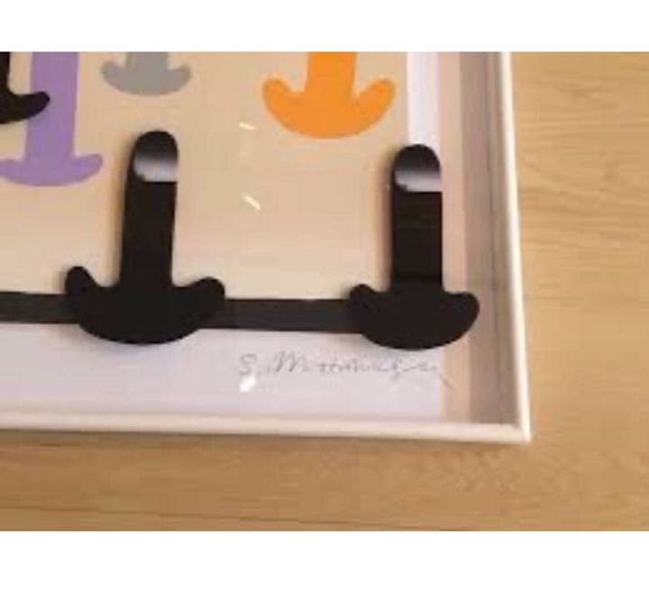 元永定正 半立体作品 『くろいかたちはういている』(黒い形は浮いて