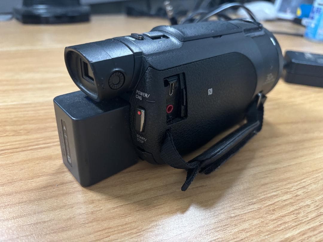 U*U様 SONY FDR-AX60 4Kビデオカメラ（純正バッテリー・ACアダ