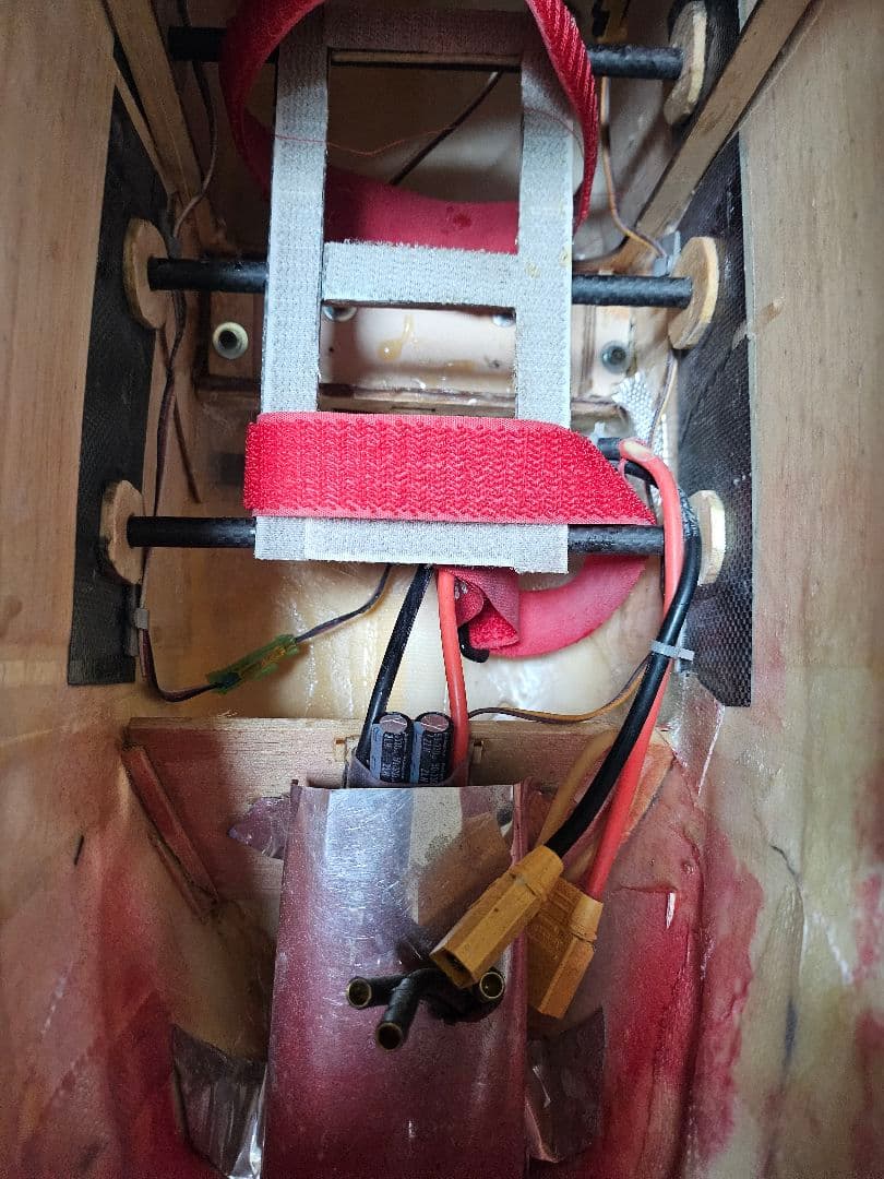 電動ラジコン飛行機　ジヤンク 手渡し希望