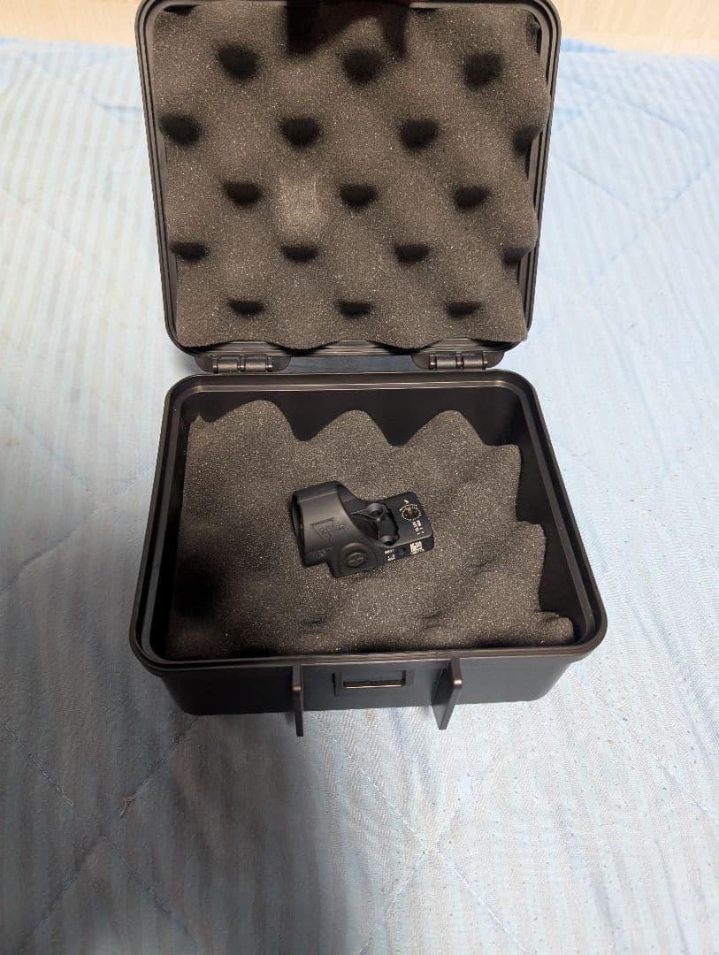 実物 Trijicon SRO 1.0MOA