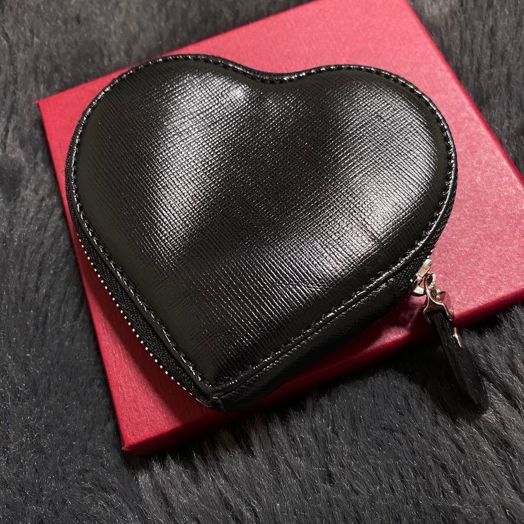 FERRAGAMO サルヴァトーレフェラガモ ガンチーニ ハートケース