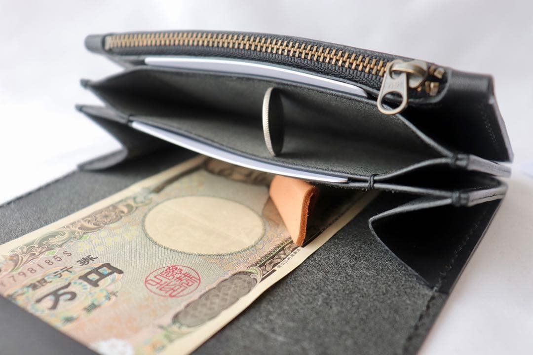 匿名　本革 栃木オイルブラックレザー ミニトラッカー　三室