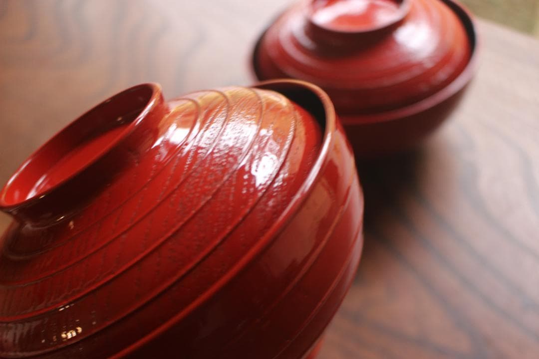 デッドストック！極上糸目朱漆に優美な松蒔絵の映える煮物椀2点（検輪島塗雑煮椀