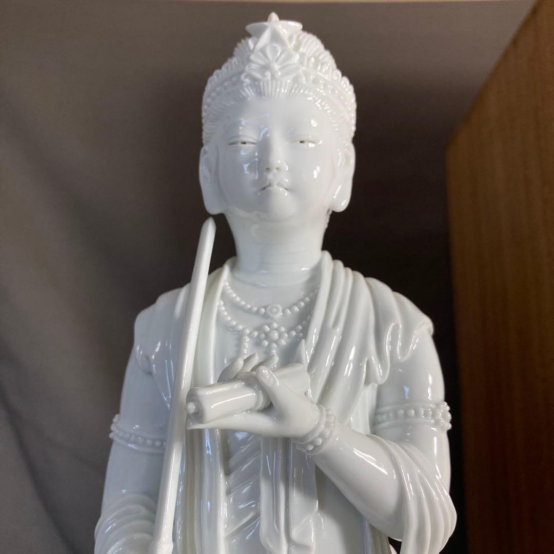 樋渡陶六】日本工芸会員 日本銘窯 肥蝶山 樋渡陶六作 白磁彫 獅子上