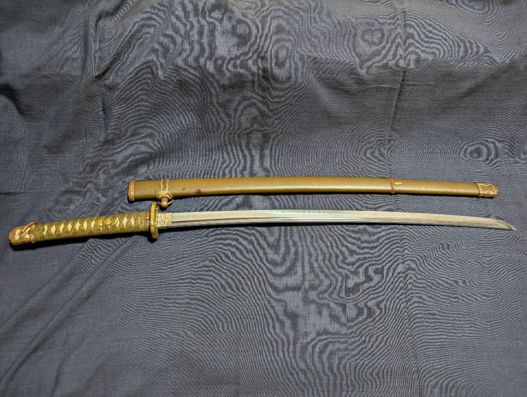 九八式軍刀の鍔 真鍮製 桜 九八式軍刀 Gunto Tsuba 軍装美術 K48 九八