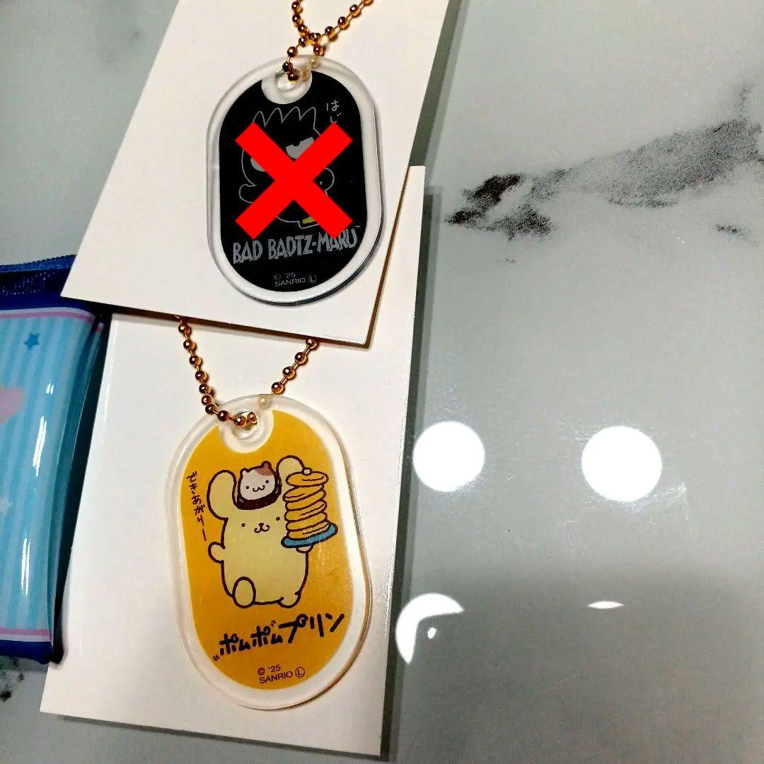 サンリオキャラクターズ　フラットポーチ　巾着　缶バッチ　アクリルキーホルダー