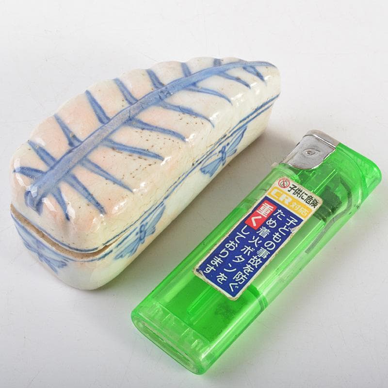 中国　古染付　一葉香合　時代箱　M　R7144