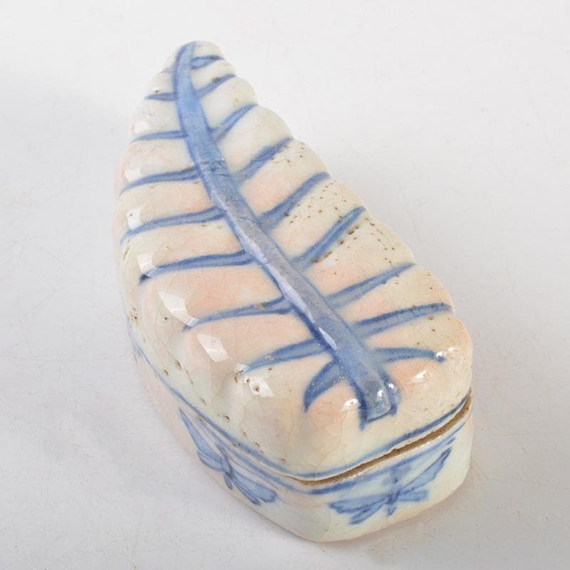 中国　古染付　一葉香合　時代箱　M　R7144