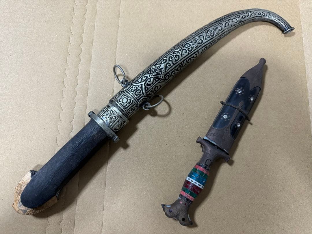 アンティーク民族ナイフ 大（モロッコ） 小（ウルムチ） - メルカリ
