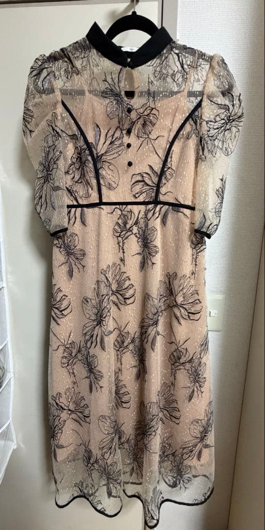 【美品】Leja 配色パイピングハイネック花柄ラメレースワンピースドレス