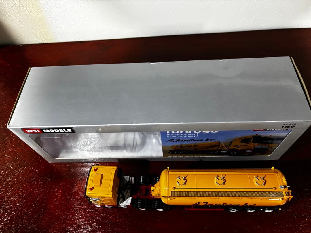 交渉済　WSIMODELS 「A Jansen bv」バルクトレーラー　DAF