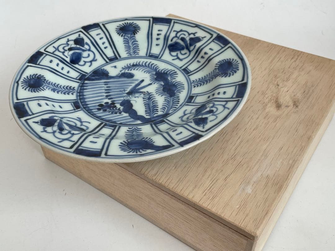 骨董　アンティーク　古伊万里　染付　芙蓉手　飛蝗図　七寸皿　箱付き　渦福