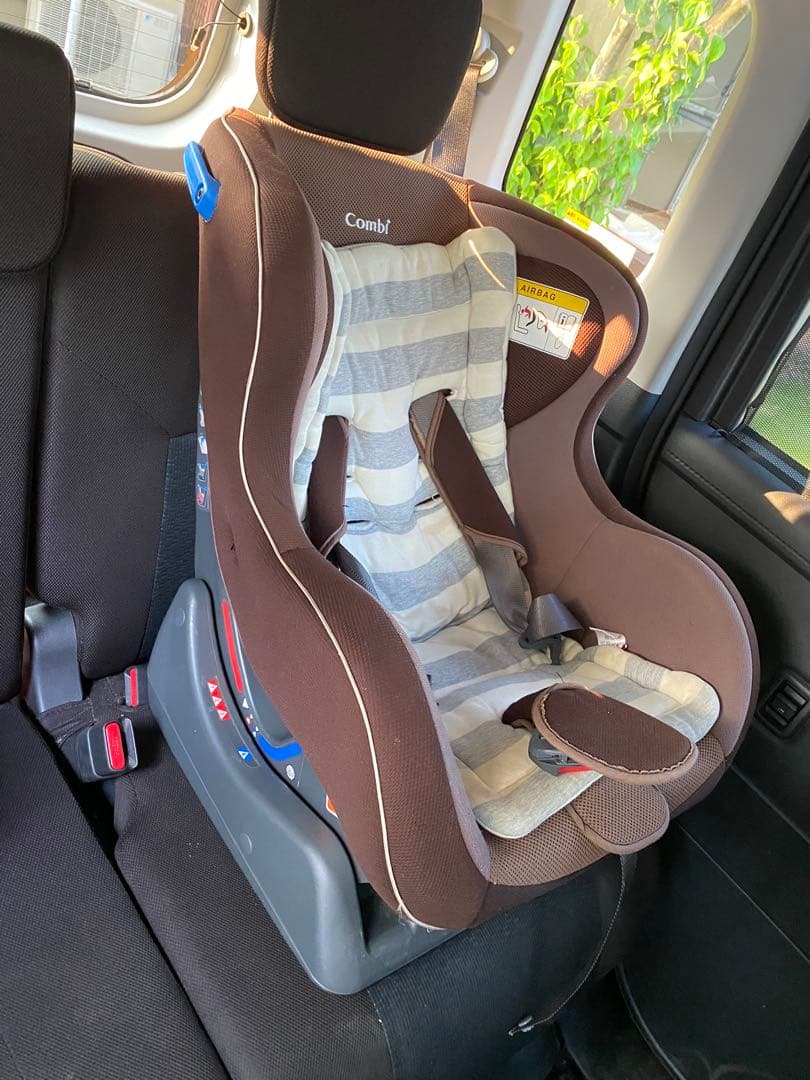 Combi チャイルドシート ウィゴー　ホームクリーニング済み