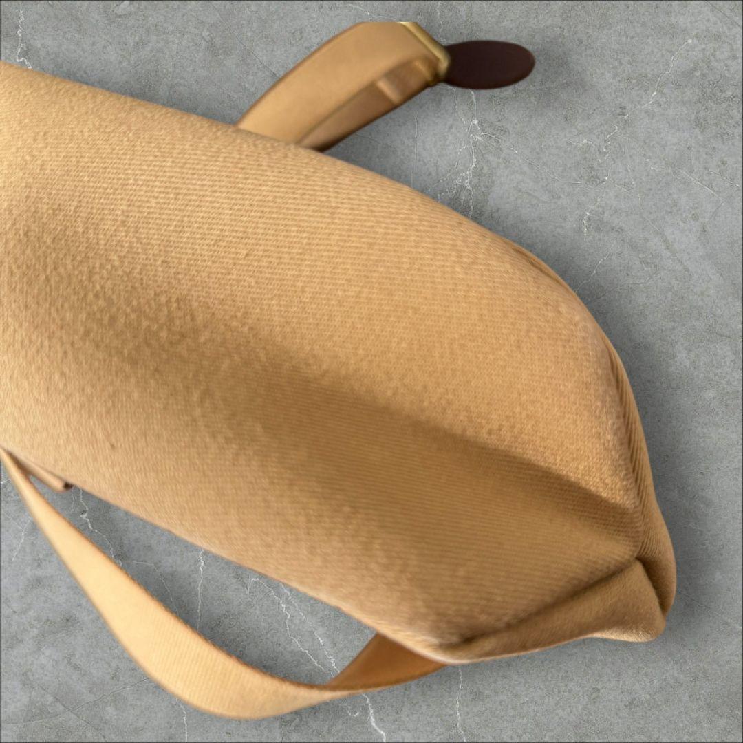 新品 Brady ショルダーバッグ AVON 小芝風花 ブレディー