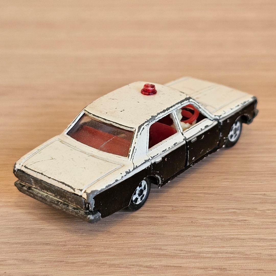 【トミカ】No.4 トヨタ クラウン パトロールカー 1Aホイール 日本製
