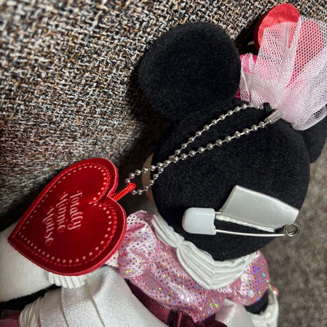 テーブルイズウェイティング トータリーミニー ぬいぐるみバッジ