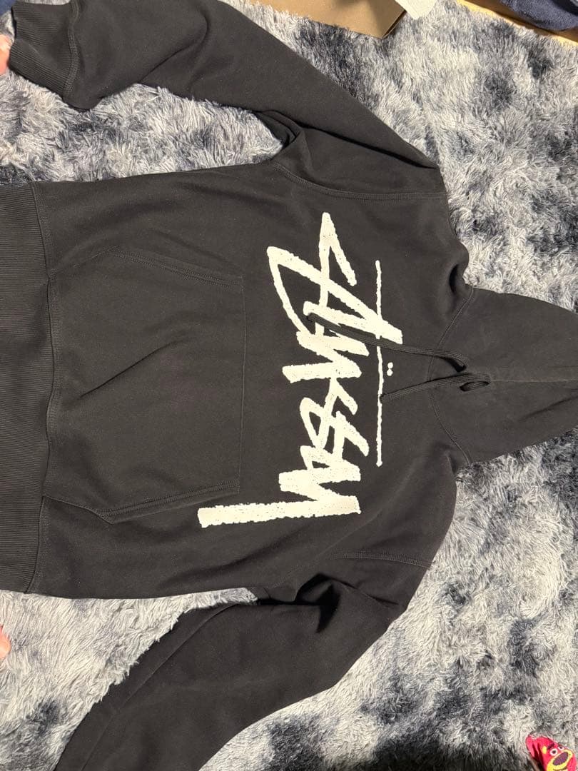 確実正規Stussy フード付きパーカー
