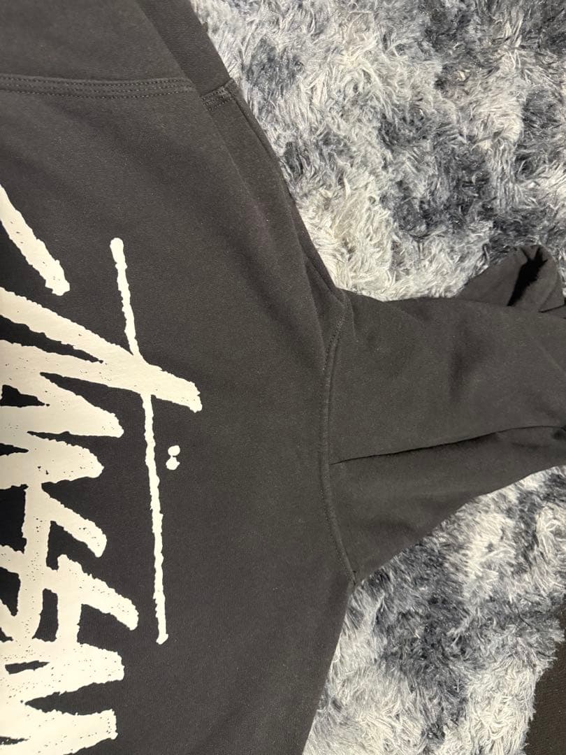 確実正規Stussy フード付きパーカー