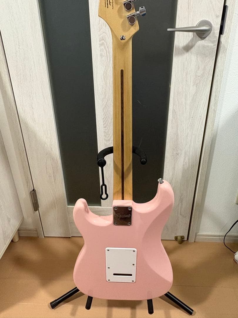 ピンク ストラトキャスター ギターケース ピック付き