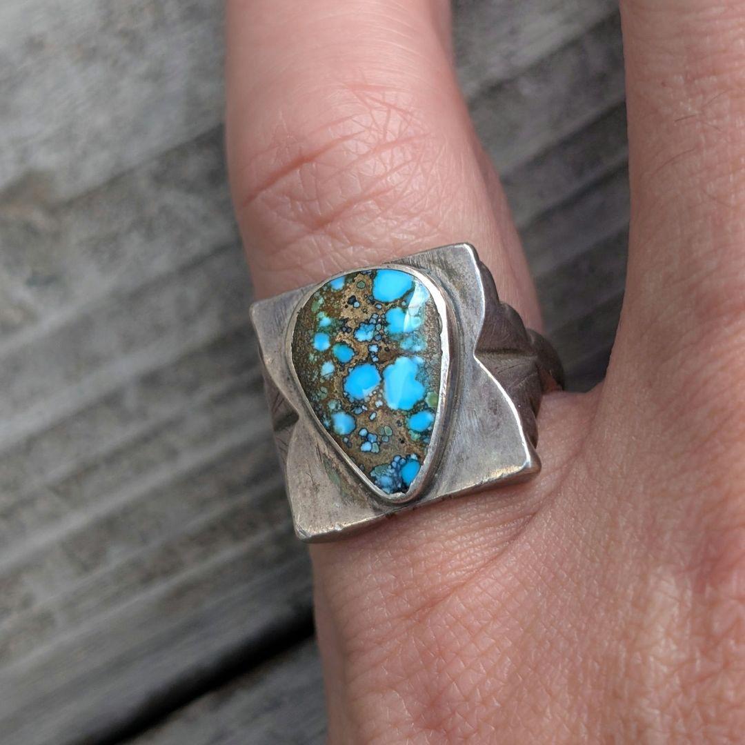 ヴィンテージのターコイズリング　 インディアンジュエリー