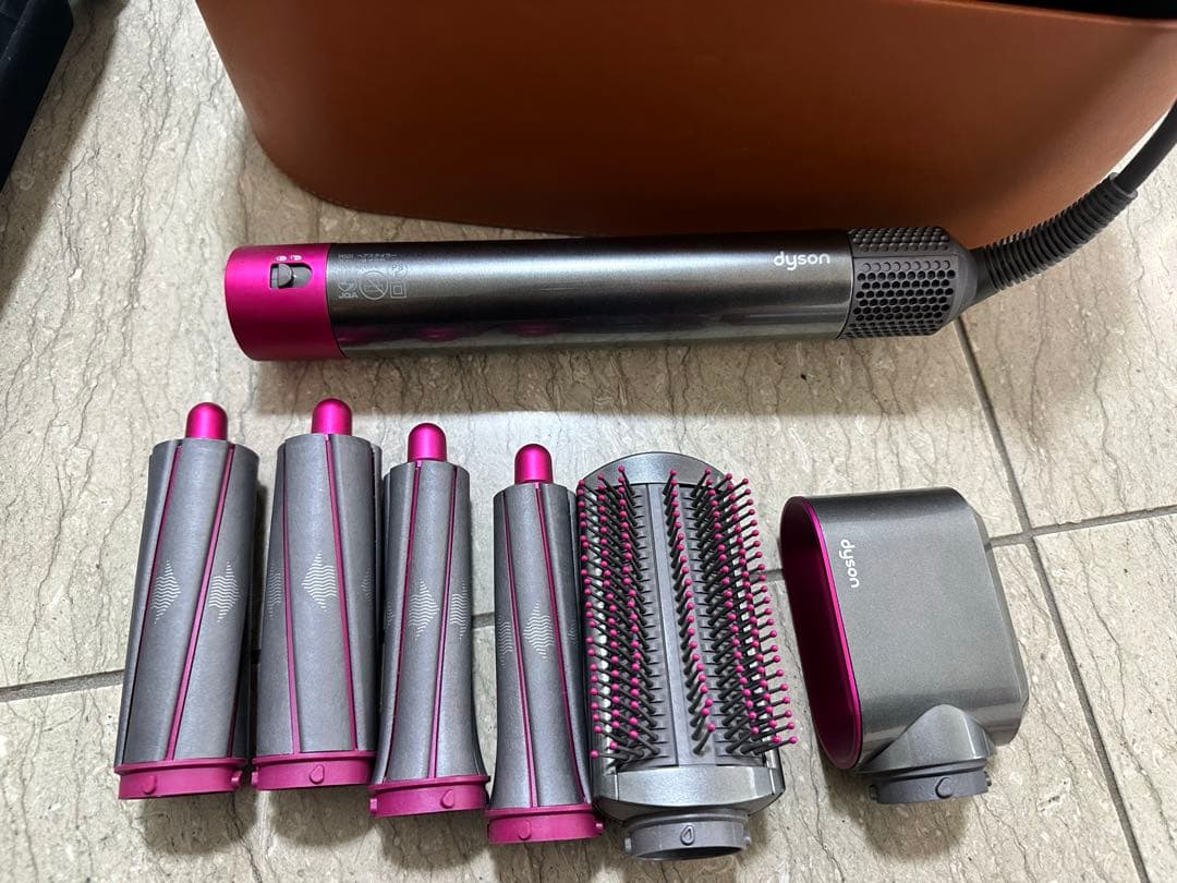 ダイソン　airwrap エアラップ