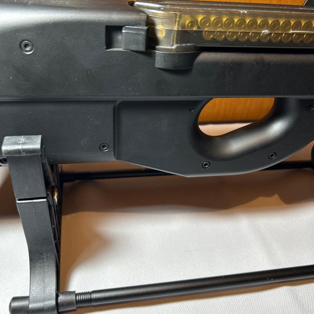 [S&T] P90TR BK 電動ガン スタンド付き。