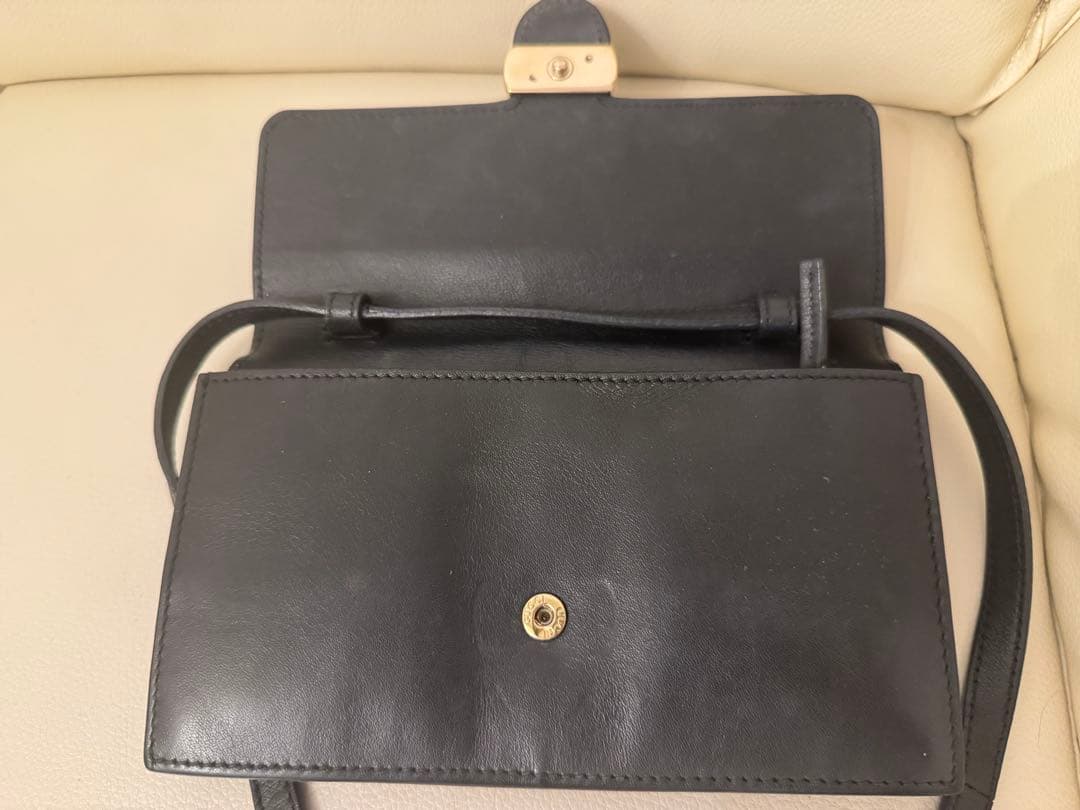 Gucci レザー ショルダーバッグ