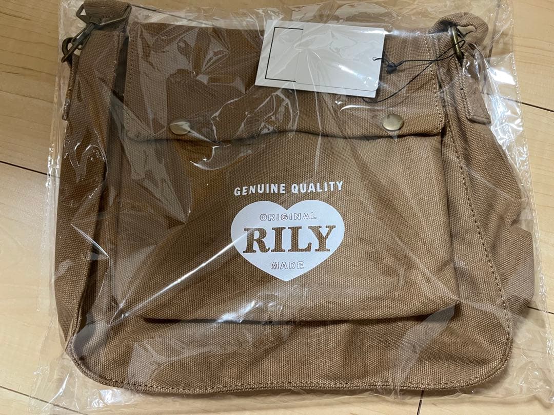 RILY Heart Logo Game Bag ブラウン