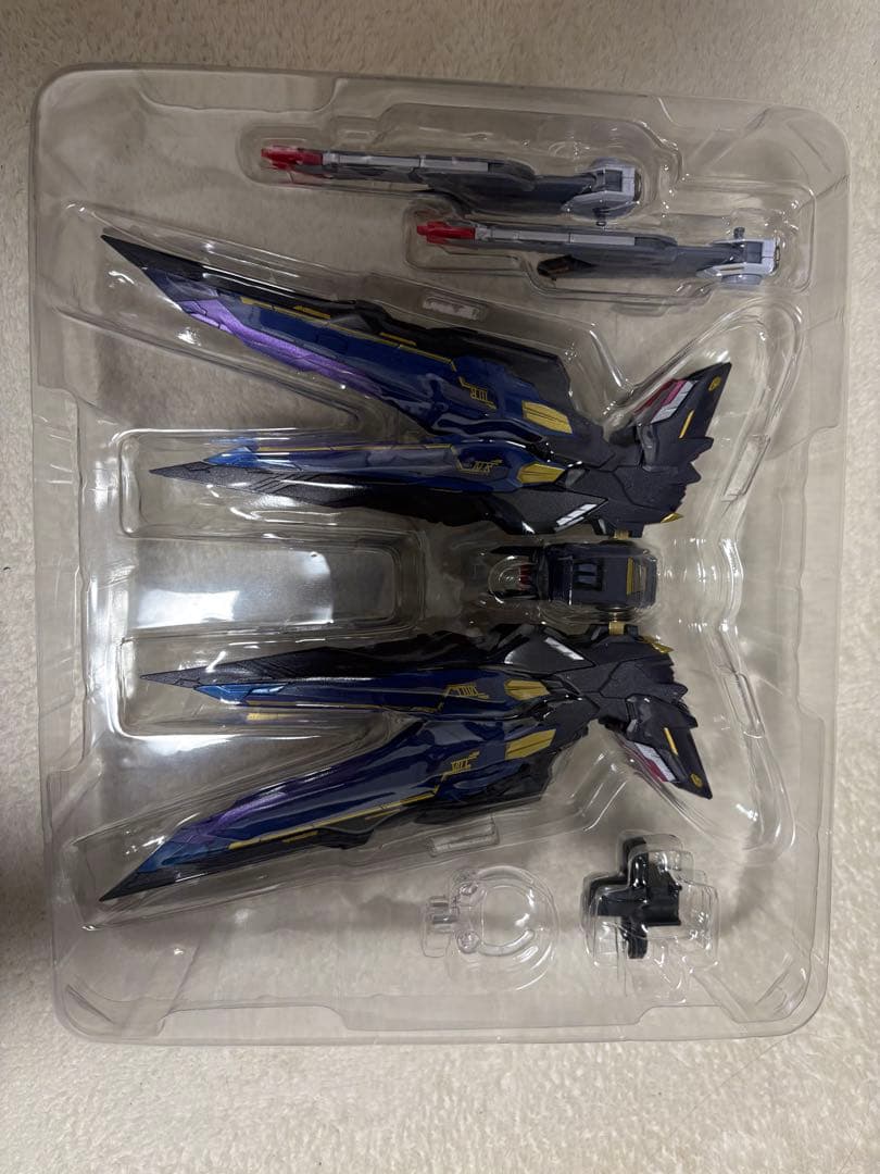 メタルビルド　ストライクフリーダム　光の翼付き