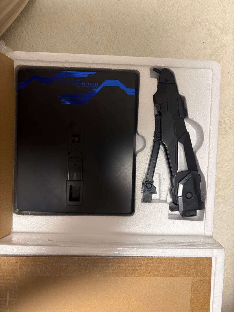 メタルビルド　ストライクフリーダム　光の翼付き