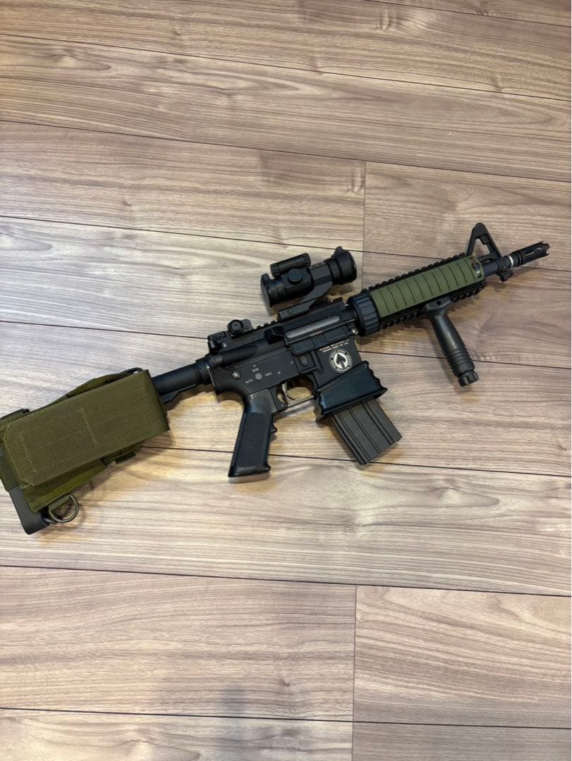 東京マルイ M4A1 電動ガン フルメタルカスタム品