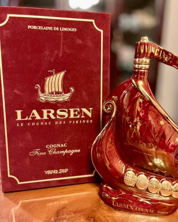 本日価格！！ サントリーブランデーエクストラ(バンジョー型ボトル