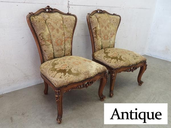 アンティーク□イタリア□ロココ様式□金華山□鋲□猫脚□ダイニング