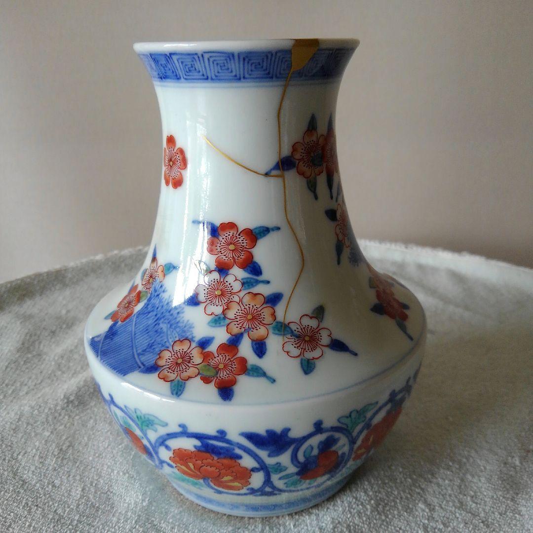 今右衛門作　染錦　芝桜紋　花瓶